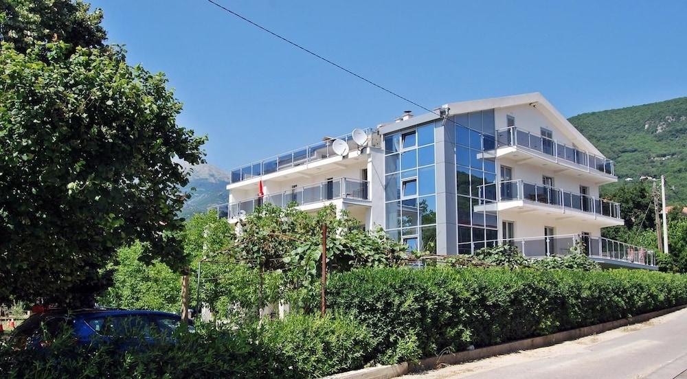 M-Club Hotel Budva Buitenkant foto
