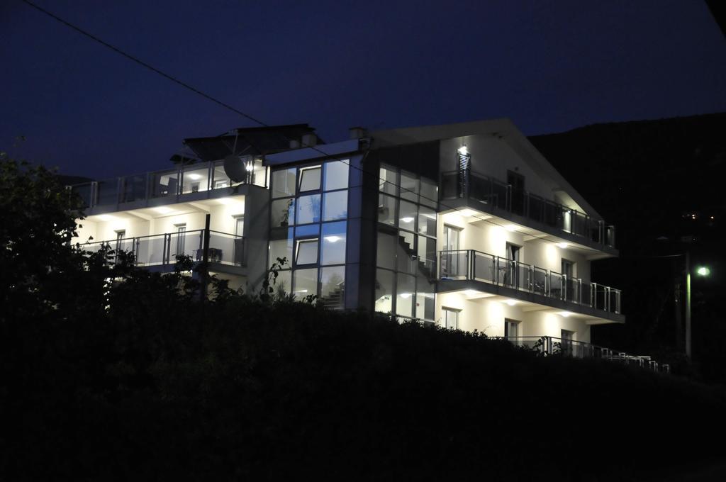M-Club Hotel Budva Buitenkant foto