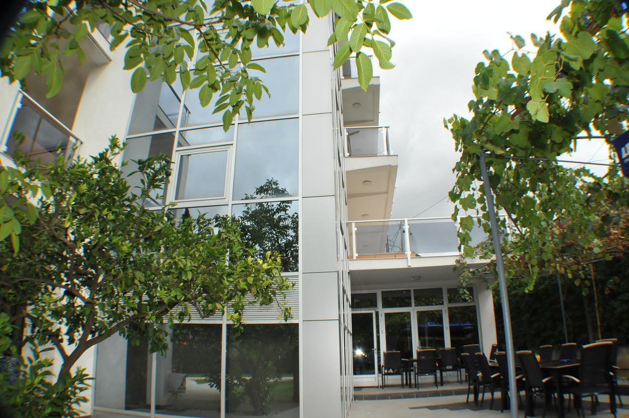 M-Club Hotel Budva Buitenkant foto